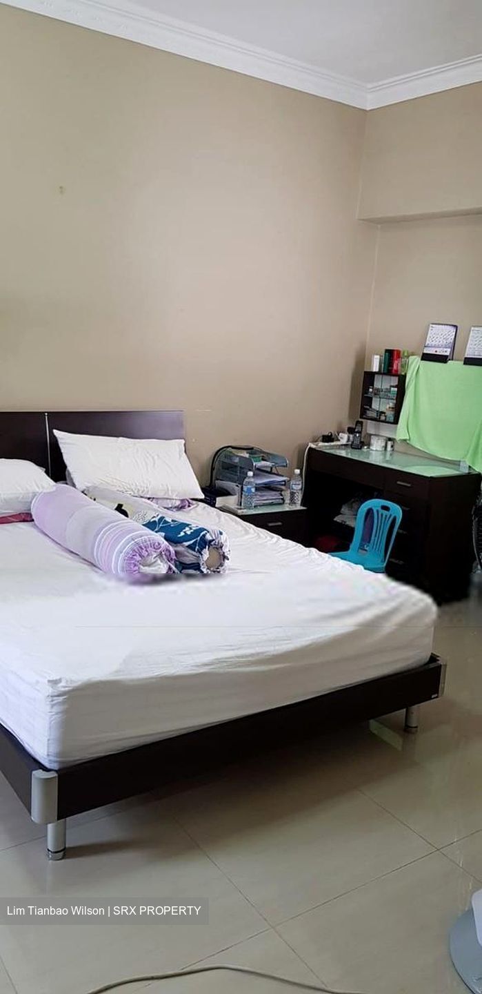 Blk 656 Jurong West Street 61 (Jurong West), HDB Executive #401236101